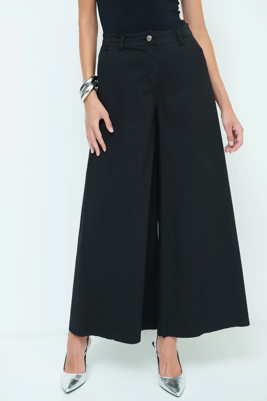 Elegant flowing maxi skirt wholesale